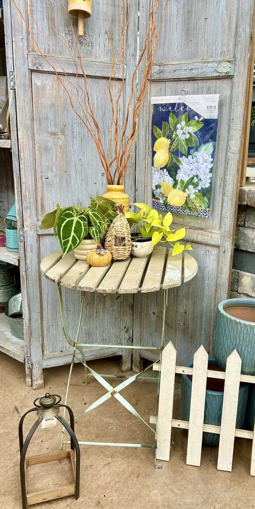 autumn bees wide table